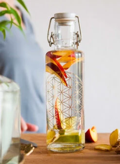 Trinkflasche "Flower Of Life" In Gold - 600ml 6 Trinkflasche "Flower Of Life" In Gold - 600ml -Heimische Küche soulbottles trinkflasche flower of life in gold 600ml 2